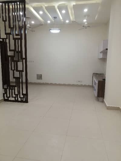 Avenue Mall Studio For Sale