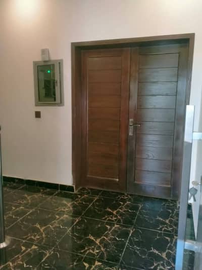 8 MARLA LIKE A NEW EXCELLENT GOOD IDEAL CONDITION UPPER PORTION FOR RENT IN UMAR BLOCK BAHRIA TOWN LAHORE