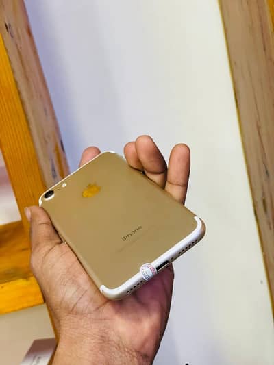 Iphone 7 s puls 128 GB my WhatsApp number 0325-69-53-977