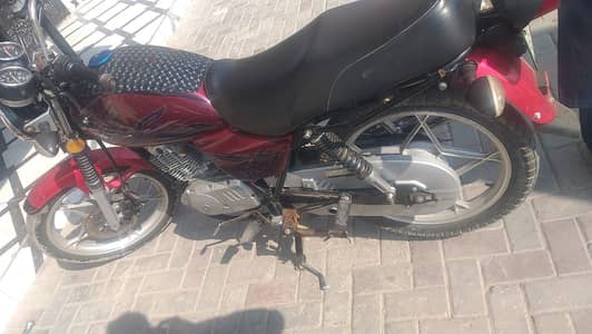 Suzuki | GS 150 | Special Edition | Model 2019 | Good Condition |