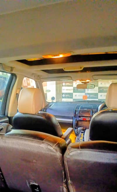 Land Rover LR 2 London Model