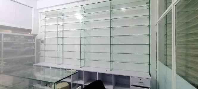 Rack and table used only 2 month