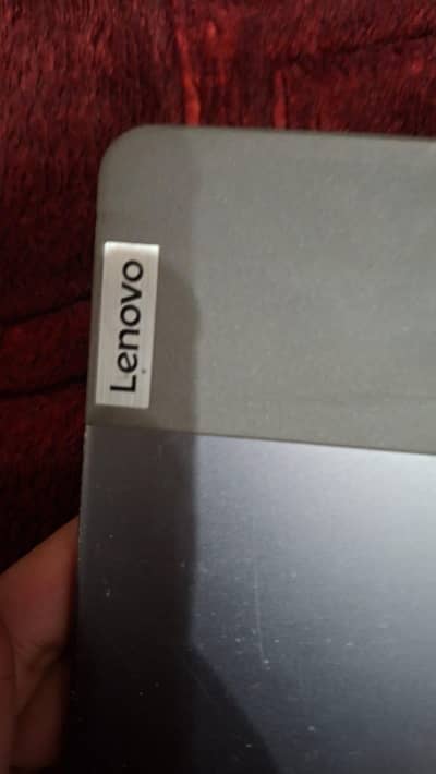 i want to sale my lenovo -F215u2023 protector brreak ha 03224824933 wh
