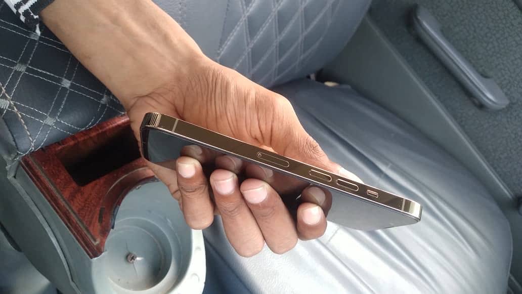 IPHONE 13 pro.  Exanj bi ho jy ga 1