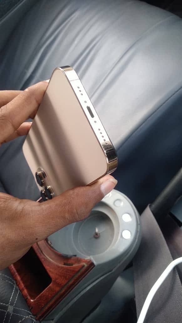 IPHONE 13 pro.  Exanj bi ho jy ga 2