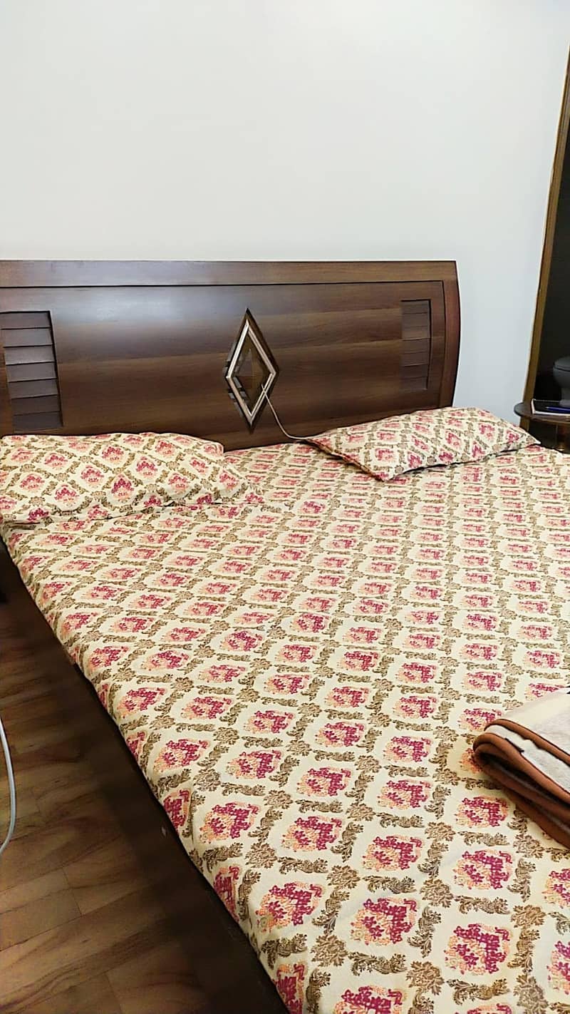SELLING BED WITH MATTRESS 1