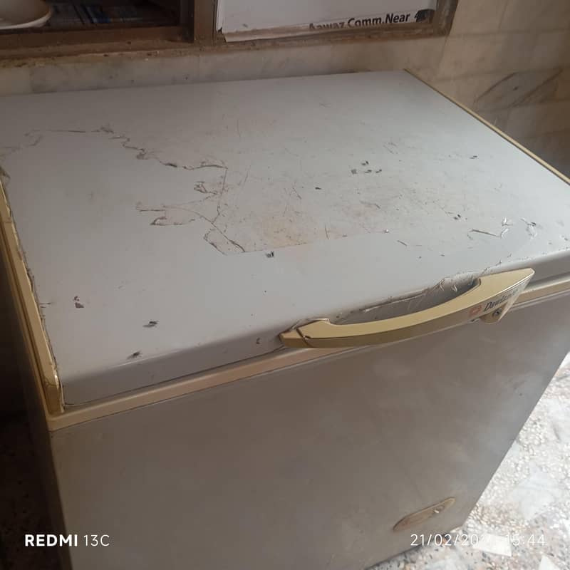 dawlance deep freezer 1