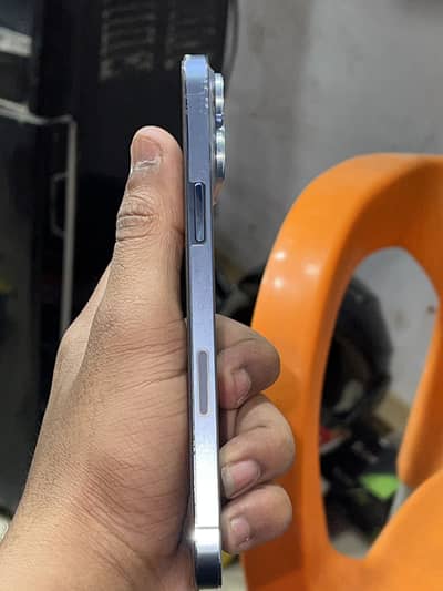 I phone 13 pro max j. v