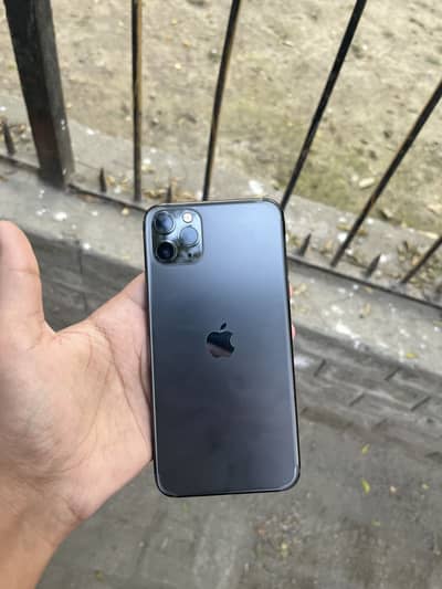 Iphone 11 pro max 256gb PTA Approved