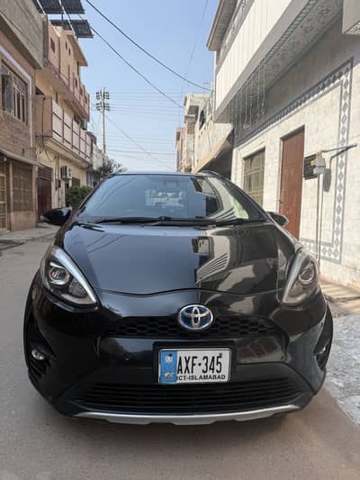 Toyota aqua crossover 2018/2022 model black