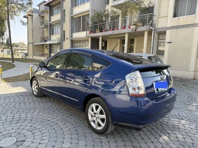 Home used Prius 2007 in excellent condition