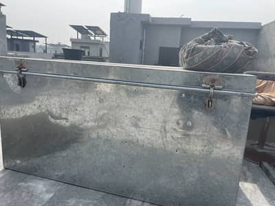 Trunk/petti/paiti/almari iron