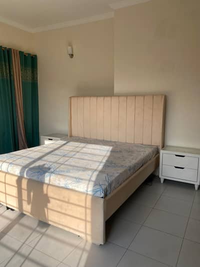 Fresh condition King Sizd bed with side tables