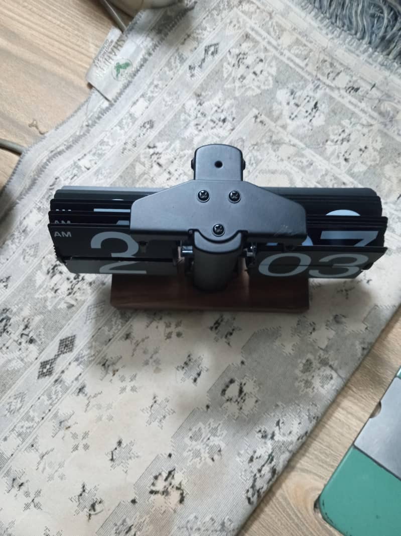 retro flip clock some numbers missing 2