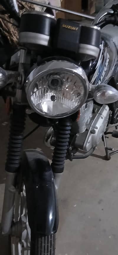SUZUKI GS 150 SE  2021. Model like Zero meter