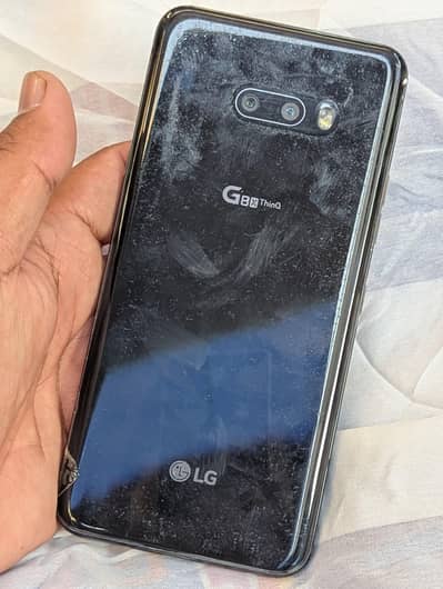 LG g8x thinQ in display fingers