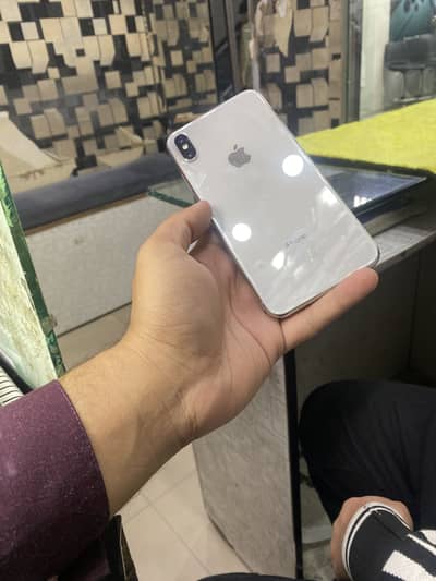 Xs max battry health service 64gb total genuin phn