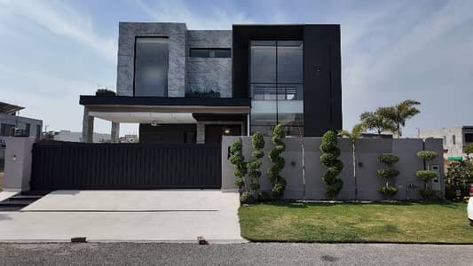 Centrally Located House Available In DHA Phase 7 - Block Y For sale