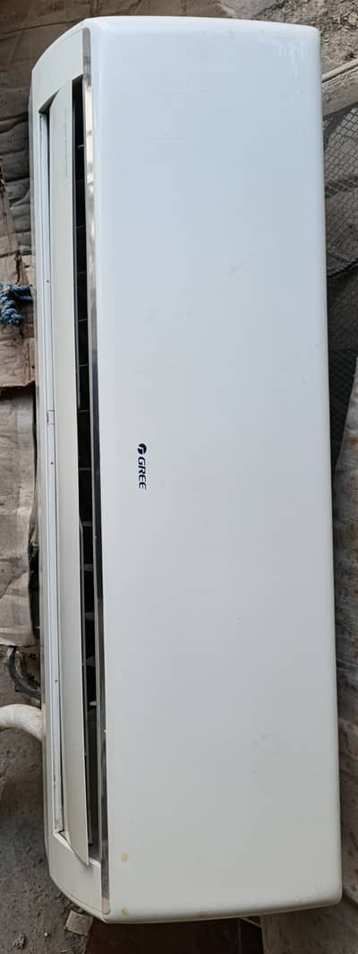 Gree Split AC with Bigger Inner