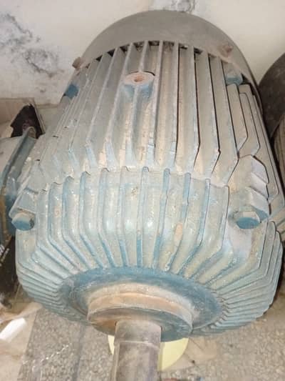 15 hp moter orginal 1400 rpm 0306/690/27/12