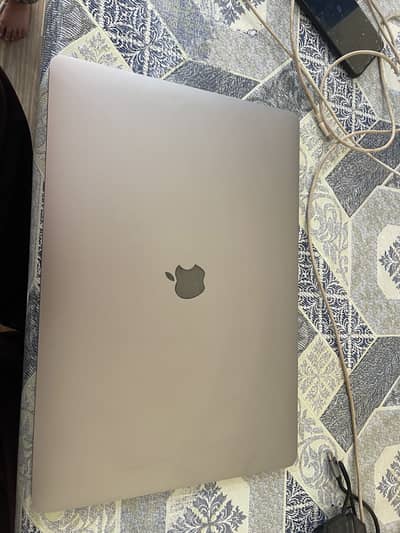 MacBook Pro 2019 16" Core i9 | 64GB RAM | 512GB SSD | 8GB Graphics | M
