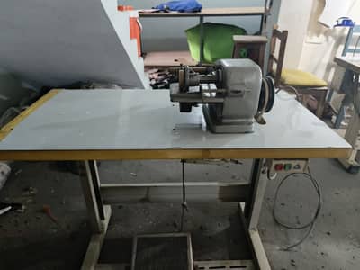Strap cutting machine