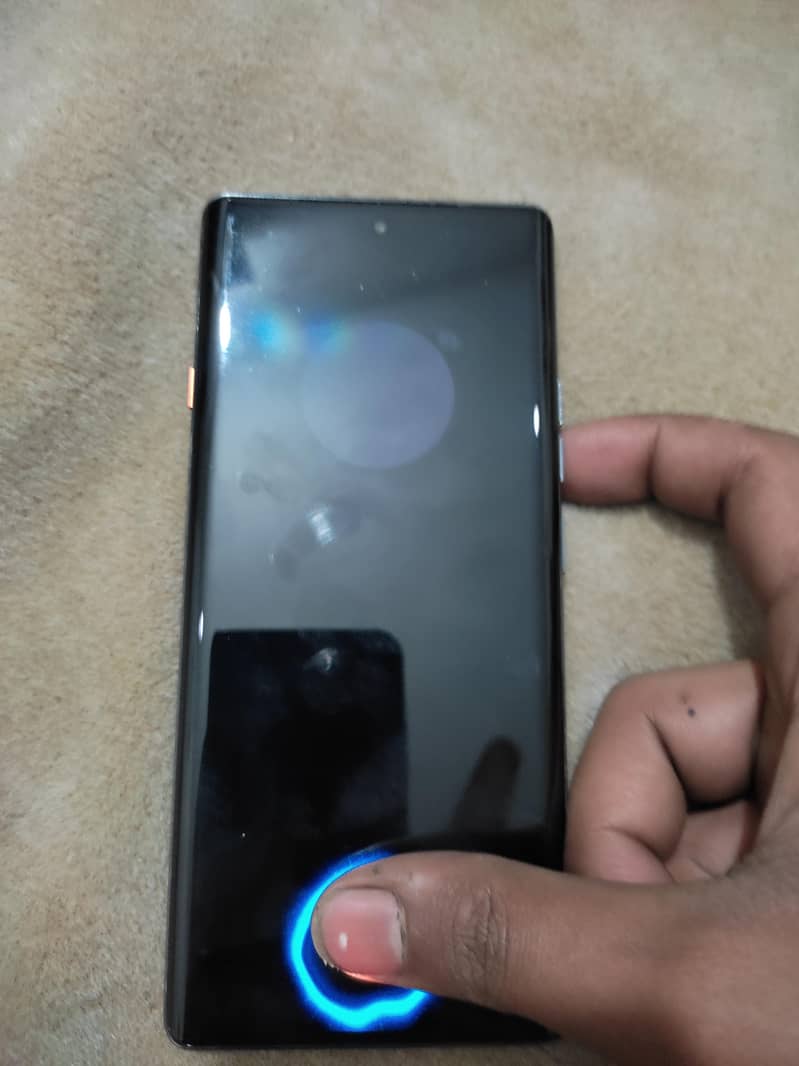 camon 40 pro 12