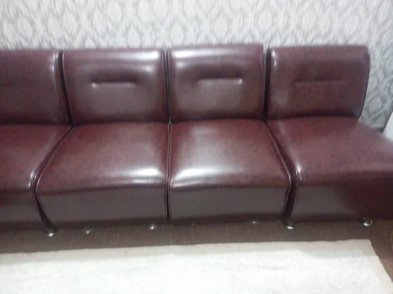 Single Seater * 4 Sofas 0