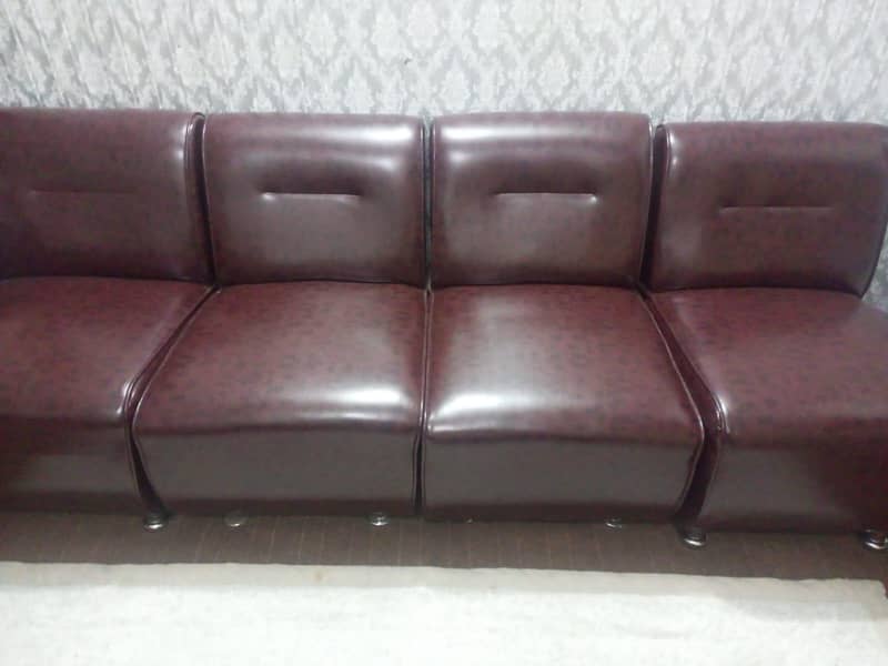 Single Seater * 4 Sofas 1