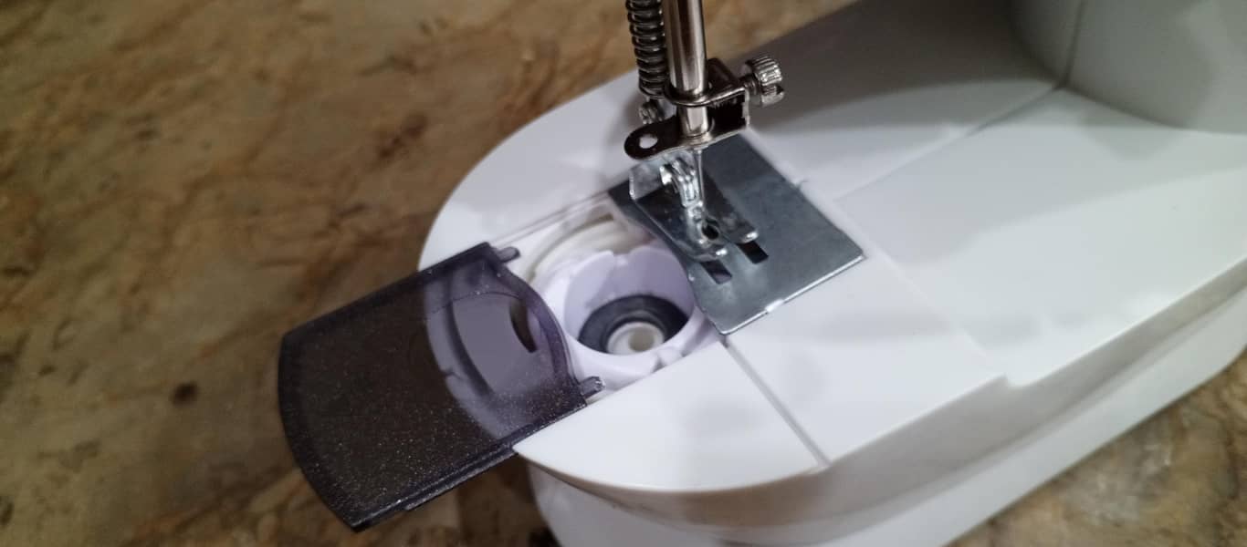 mini sewing machine 7