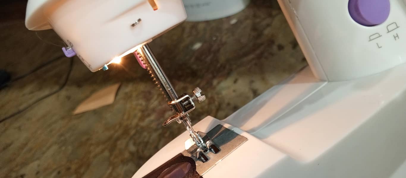 mini sewing machine 9