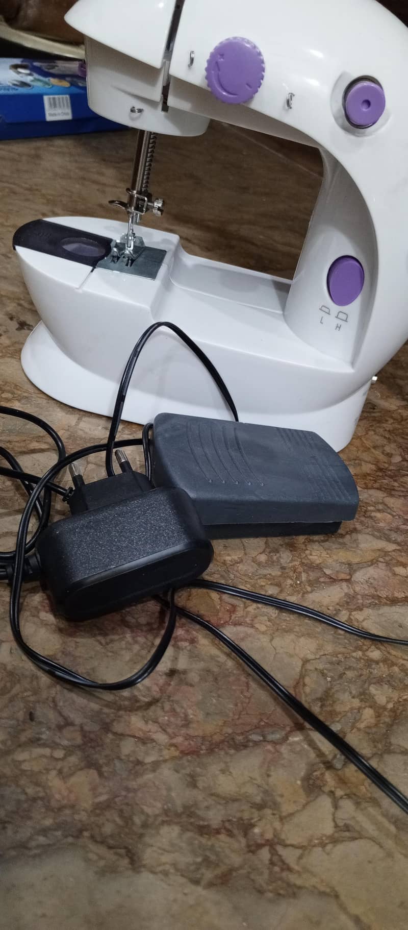 mini sewing machine 10