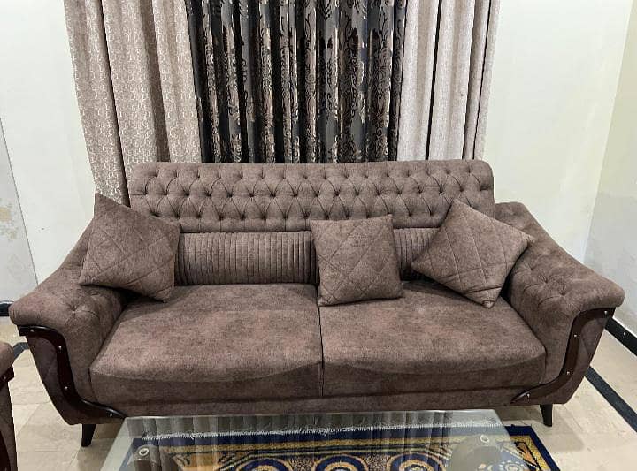 7 seater with Table 1