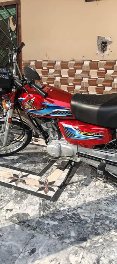 paka 24 model runing 3000km conditions 10/10 location kallar syedan