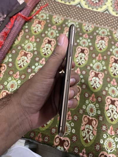 Iphone 11 pro max Factory Unlock 64Gb