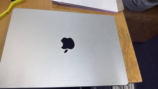 Apple MacBook intel and m series available