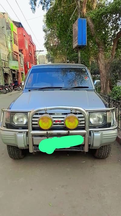 Total original paint good looking car original Tire