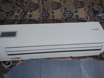 1.5 Ton Orient Split Ac Working Condition No Repairing