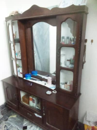 Dressing table