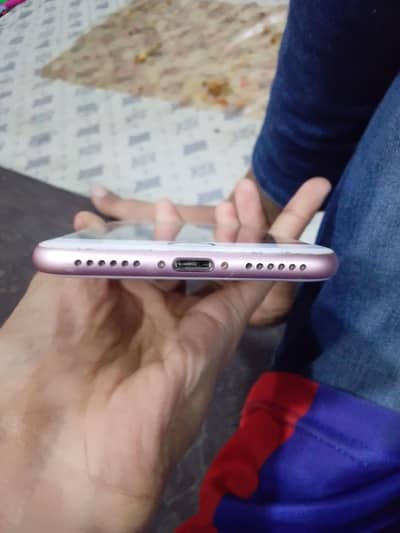 iphone 7 official  pta approved 128 gb 10by 10 condition