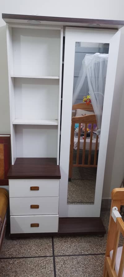 Dressing table for sale
