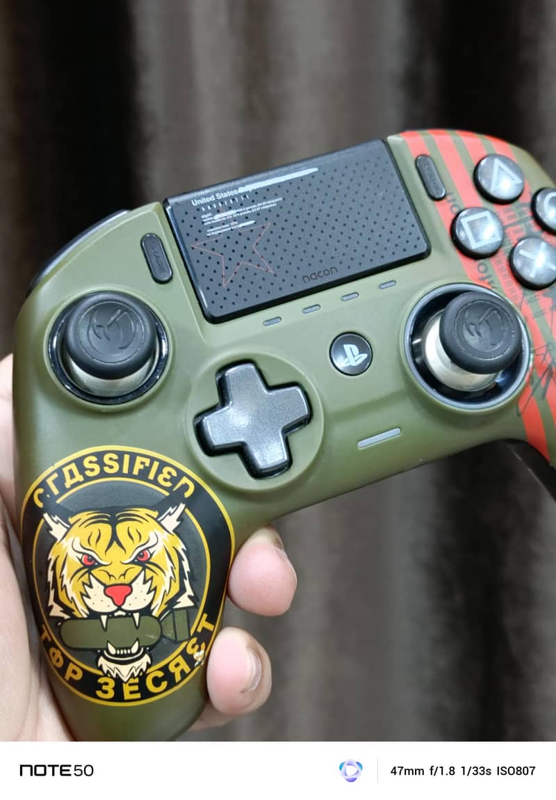 Nacon Controller ps4/ps5 /pc 8