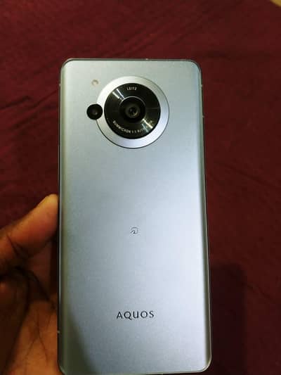 Sharp Aquos R7