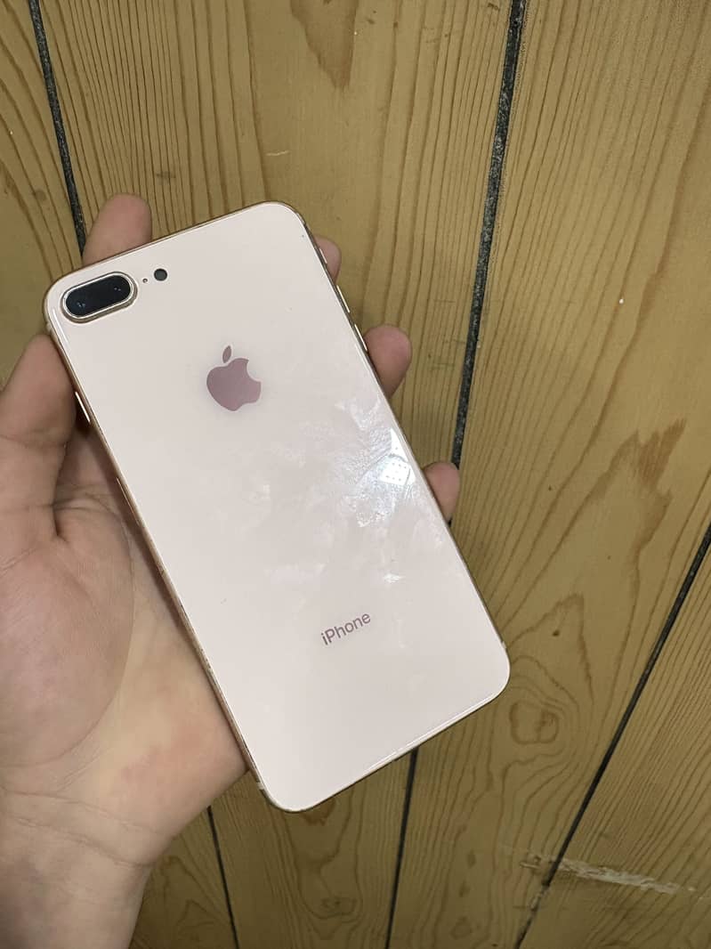 iPhone 8 Plus 2
