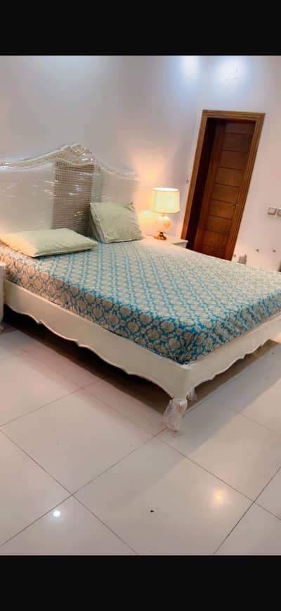 King size bed set  solid Sheasham wood from ikonhome