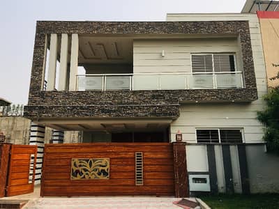 10 Marla House Available For Rent In Bahria Town Phase 2