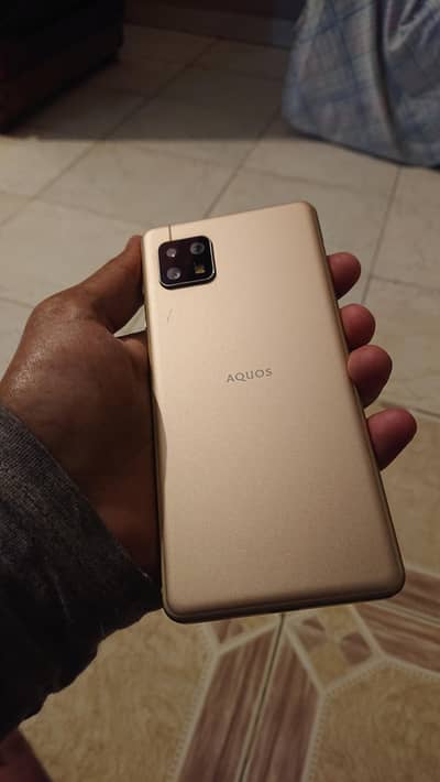 Sharp Aquos Sense 5g almost new
