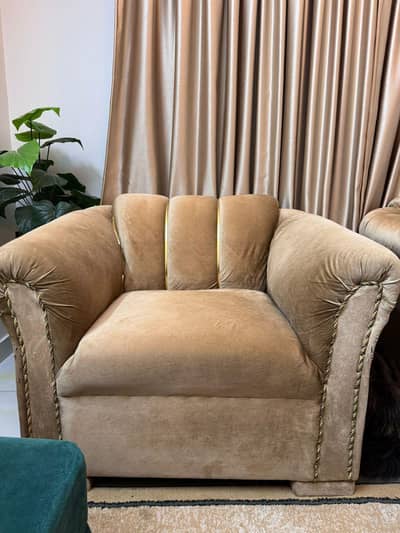 Luxury Comfort for less- Gently used Sofa Set!