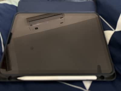 Apple Ipad 6 M2 and apple pencil pro