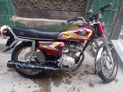 Honda 125 model 216 10/9 condition red colour
